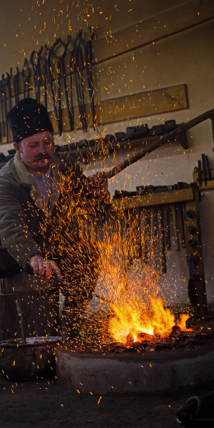 Faurarul-satului-Ciganykovacs-The-blacksmith