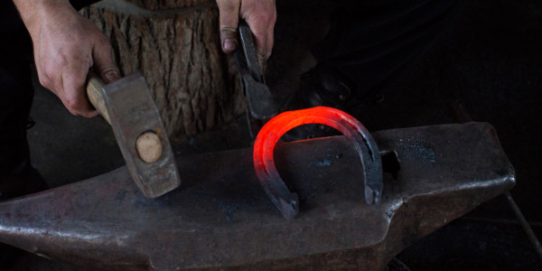 Faurarul-satului-Ciganykovacs-The-blacksmith