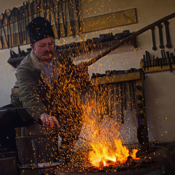 Faurarul-satului-Ciganykovacs-The-blacksmith